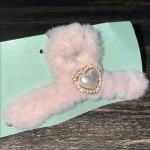 6for20✅ Gymboree Pink Fuzzy Heart Hair Clip